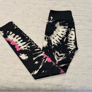 NOLI tie dye leggings